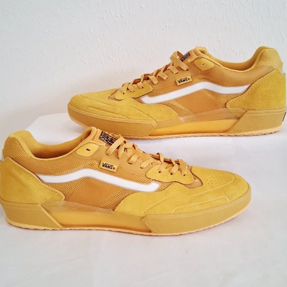 Vans Ave Pro 2.0 Gold Suede Skateboarding